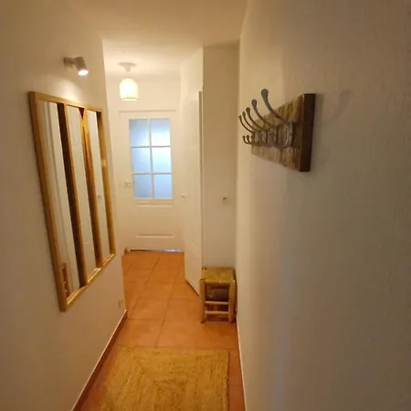 Apartment Dans De Vacance Avec Piscine *